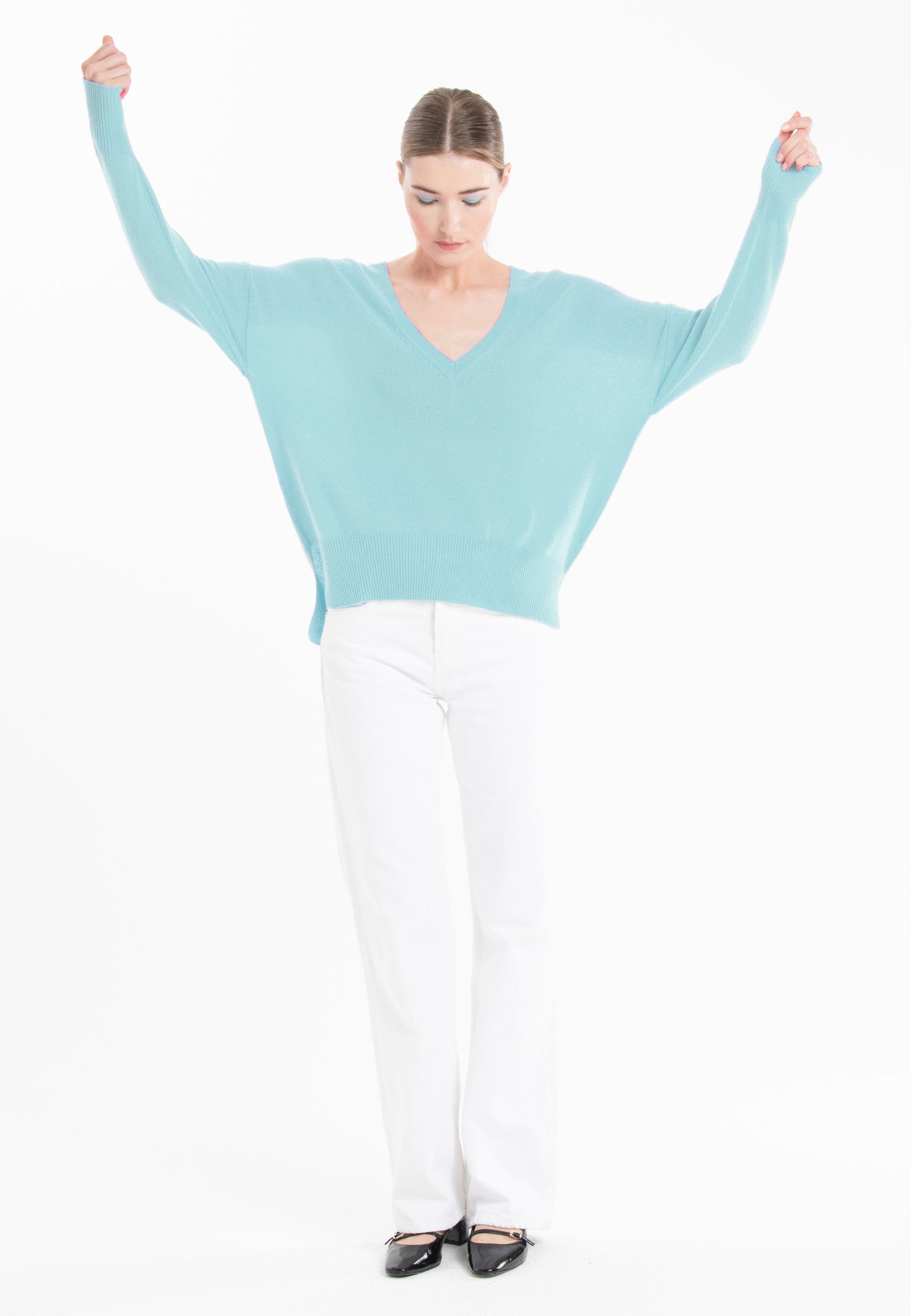 Women's turquoise cashmere V-neck sweater - RIA 3