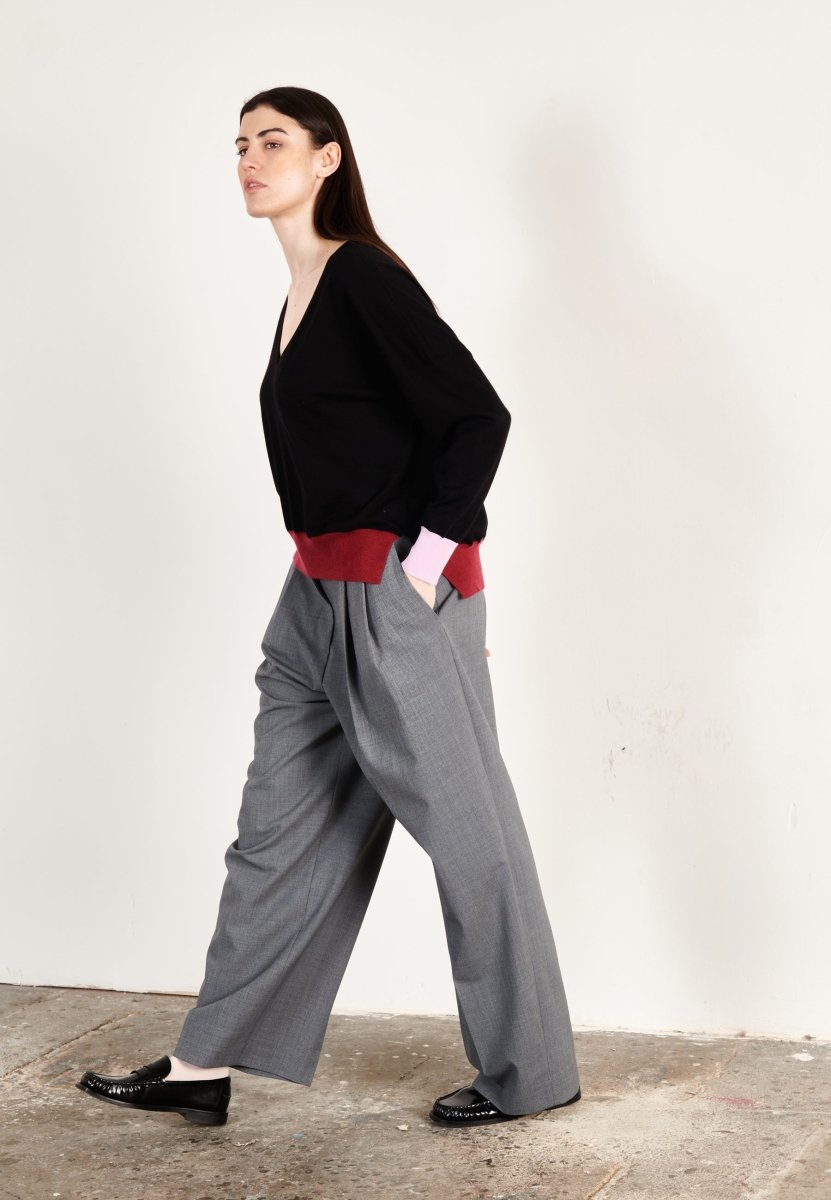 Pull col V oversize ultrafin cachemire et laine noir/lavande/rouge femme - KELLY 10 - Studio cashmere8