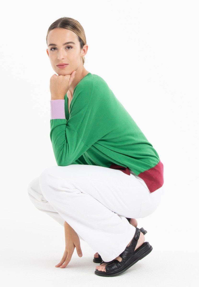 Pull col V oversize ultrafin cachemire et laine vert/lavande/rouge femme - KELLY 10 - Studio cashmere8