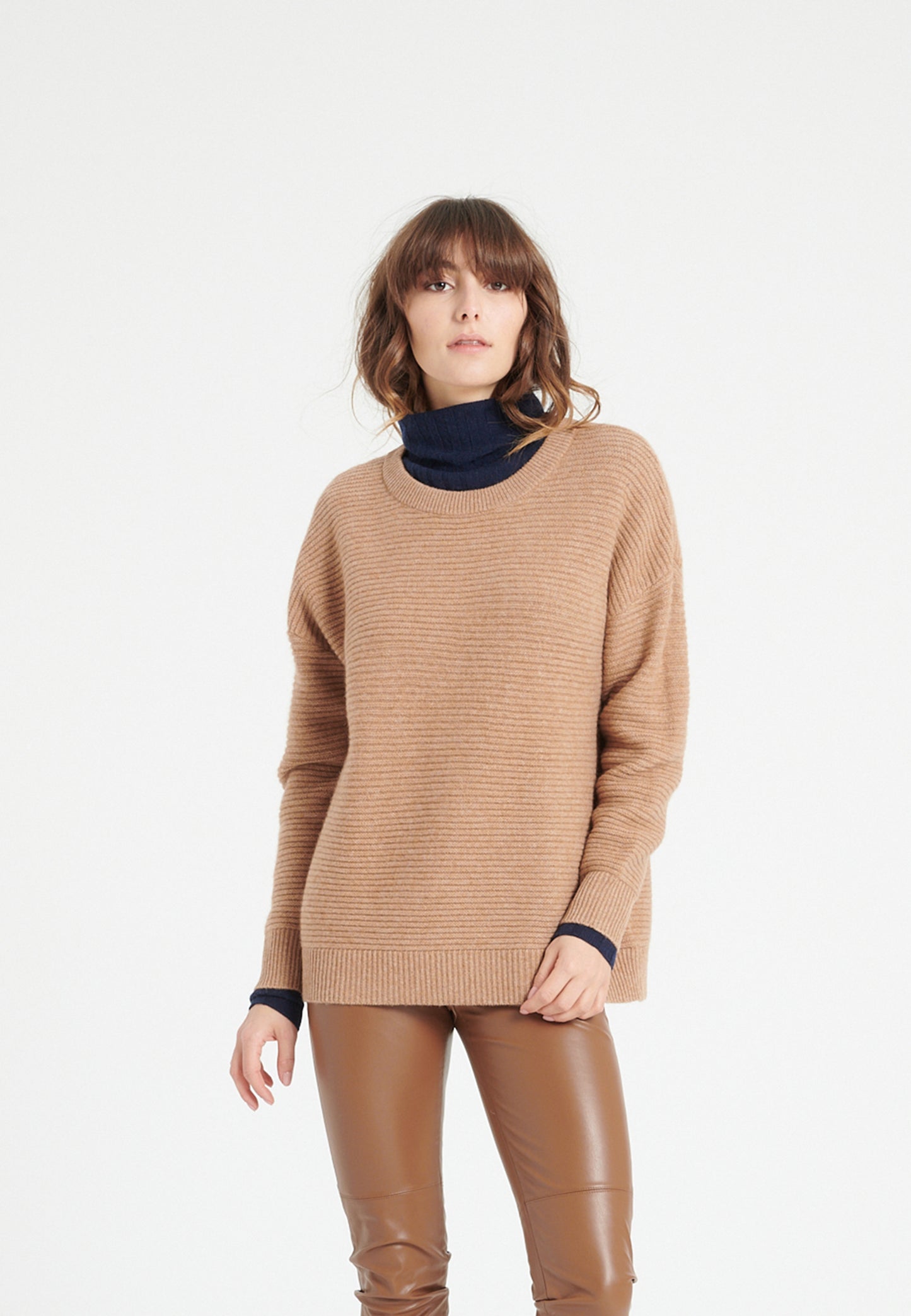 Women's 4-ply camel cashmere round-neck sweater - LILLY 30