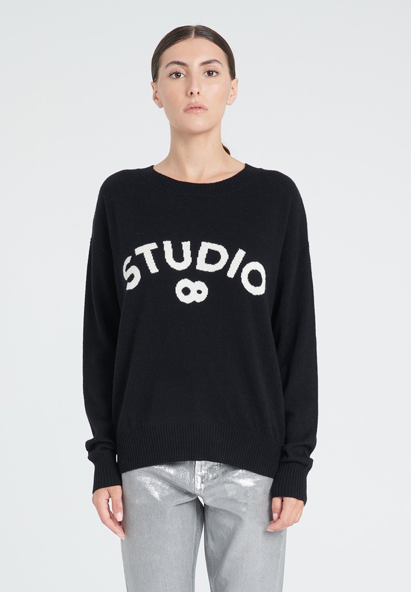 ZAYA 4 “STUDIO 8” round neck sweater in black cashmere