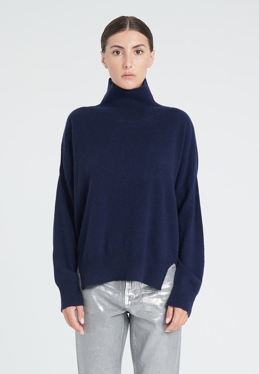 ZAYA 13 Oversized high neck sweater in navy blue cashmere