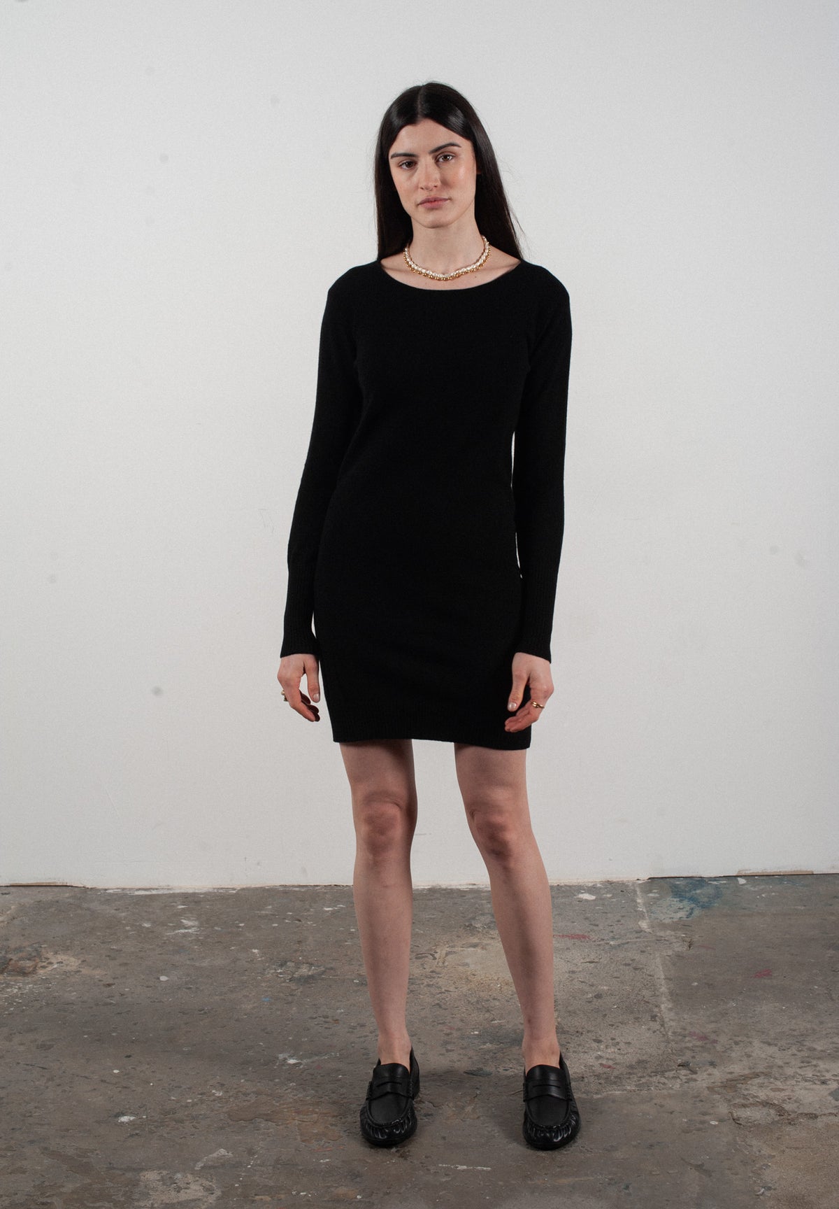 Robe col rond femme en cachemire noir - LILLY 12 - Studio Cashmere8
