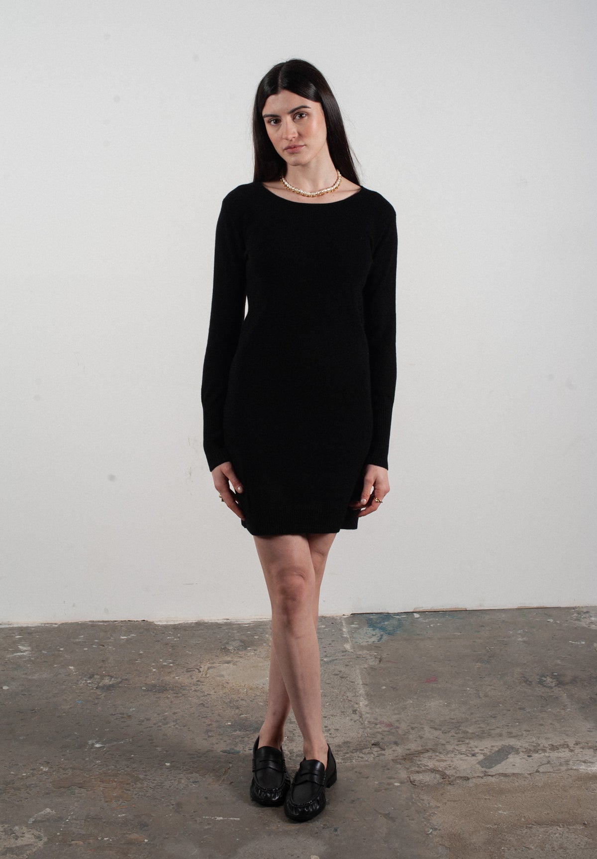 Robe col rond femme en cachemire noir - LILLY 12 - Studio Cashmere8