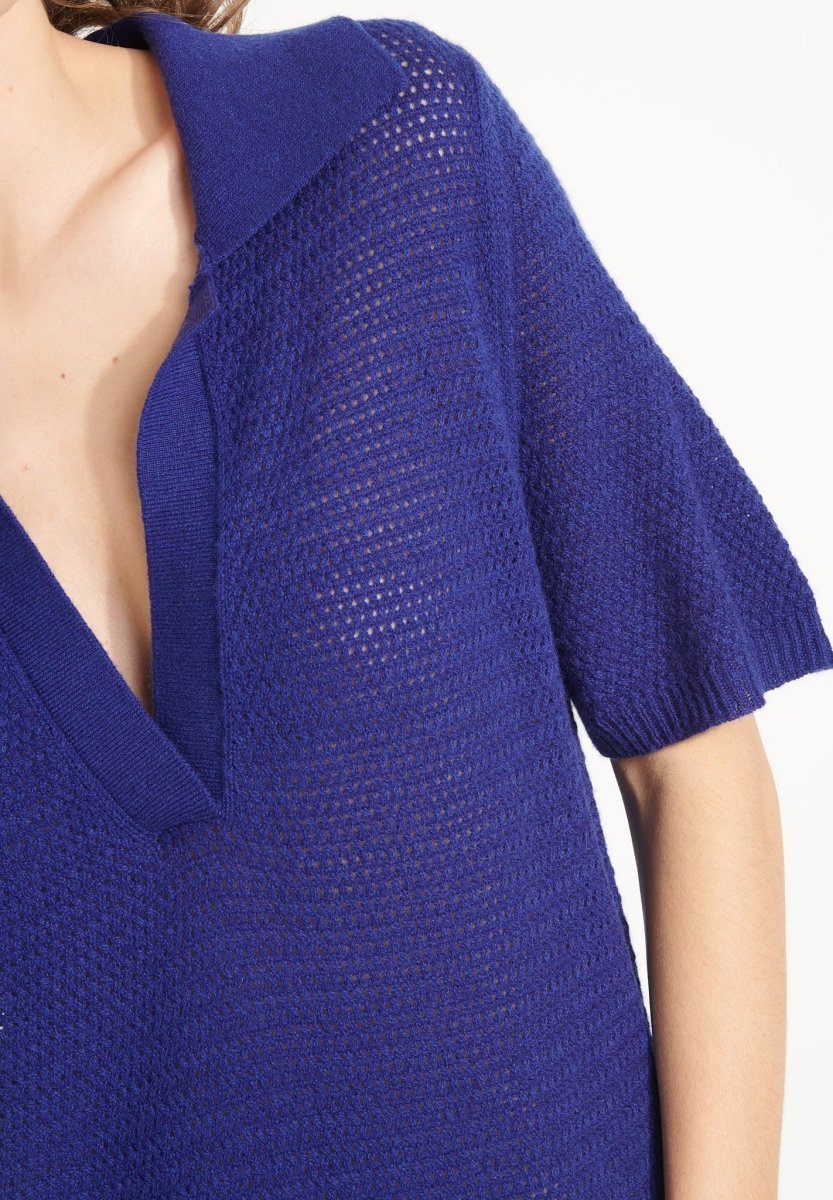 AVA 18 Longue robe col polo en cachemire à maille pointelle bleu nuit - Studio cashmere8