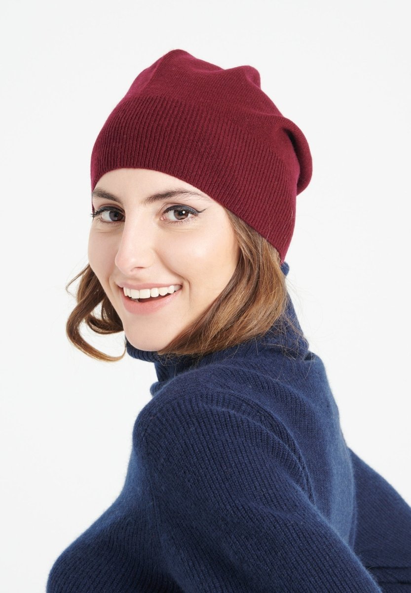 Bonnet en cachemire rouge bordeaux - Studio cashmere8