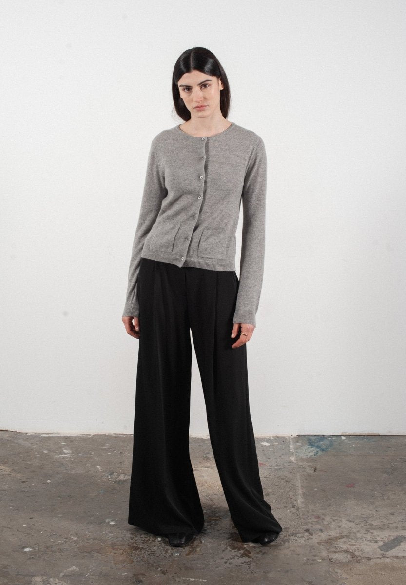 Cardigan col rond femme en cachemire gris clair - LILLY 4B - Studio Cashmere8