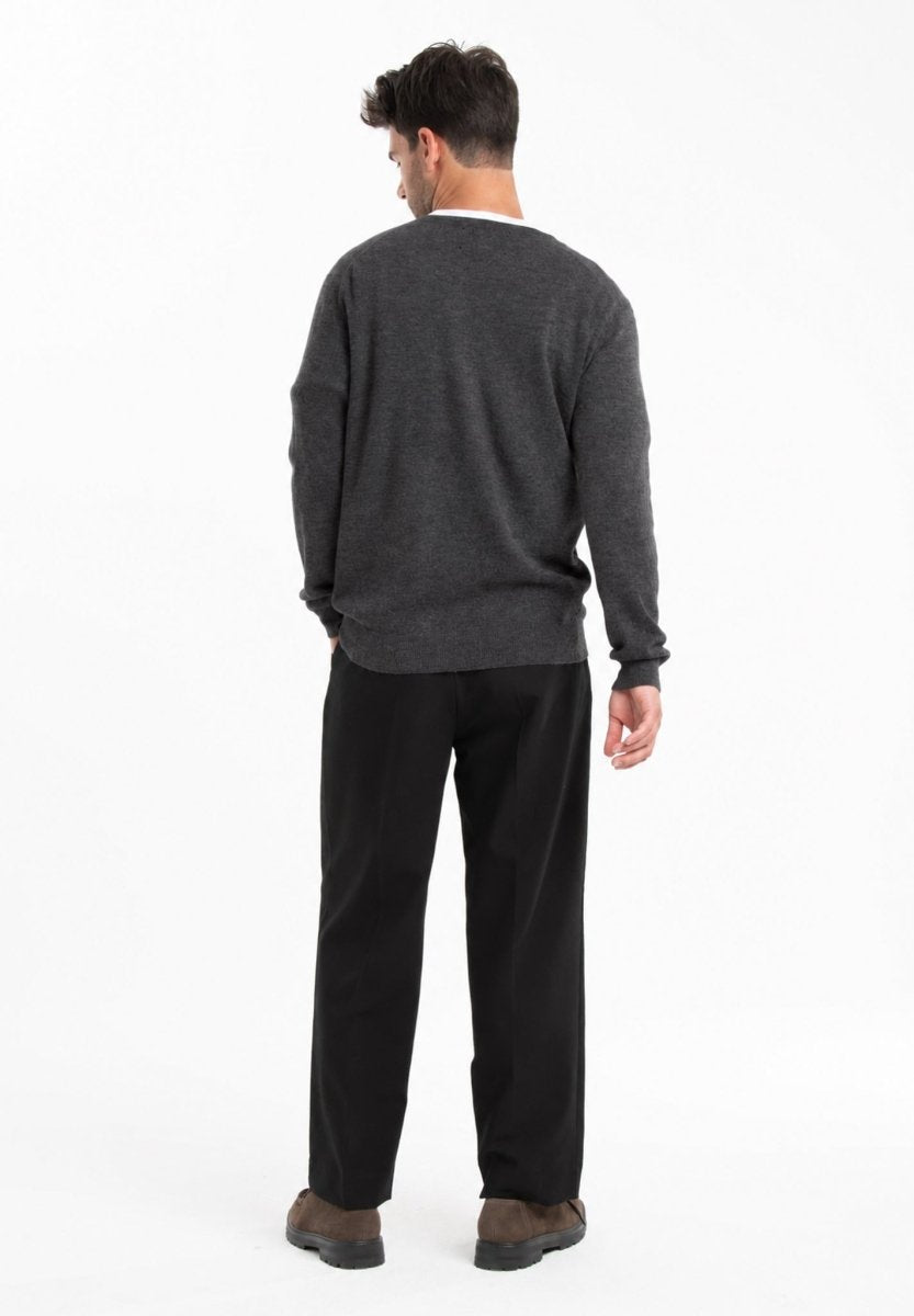 Cardigan col V homme en cachemire gris anthracite - GABI 6 - Studio Cashmere8