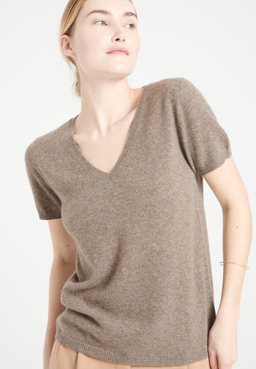 LILLY 14 T-shirt col V en cachemire manches courtes taupe - Studio cashmere8