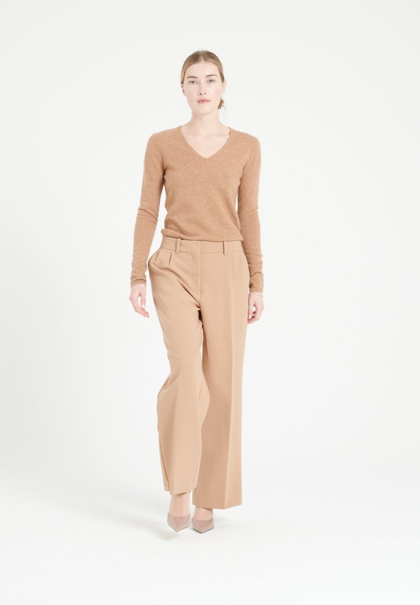 LILLY 2 Pull col V en cachemire camel - Studio cashmere8