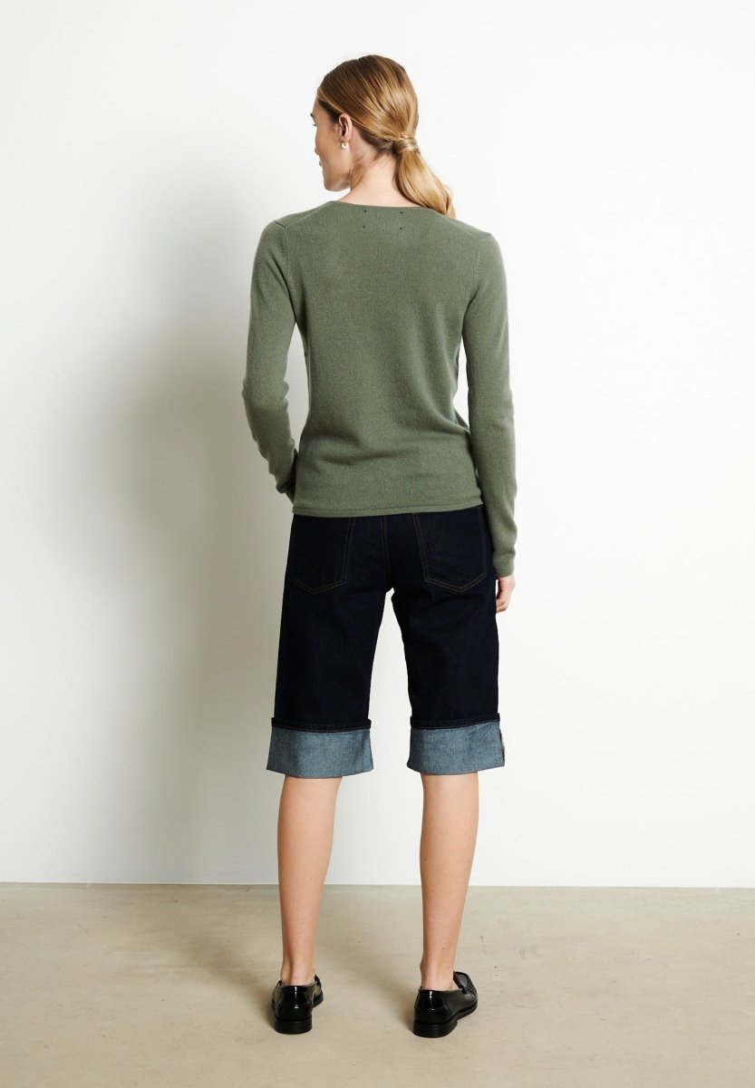 LILLY 2 Pull col V en cachemire kaki militaire - Studio cashmere8