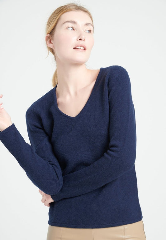 LILLY 20 Pull col V en cachemire 4 fils bleu marine - Studio cashmere8