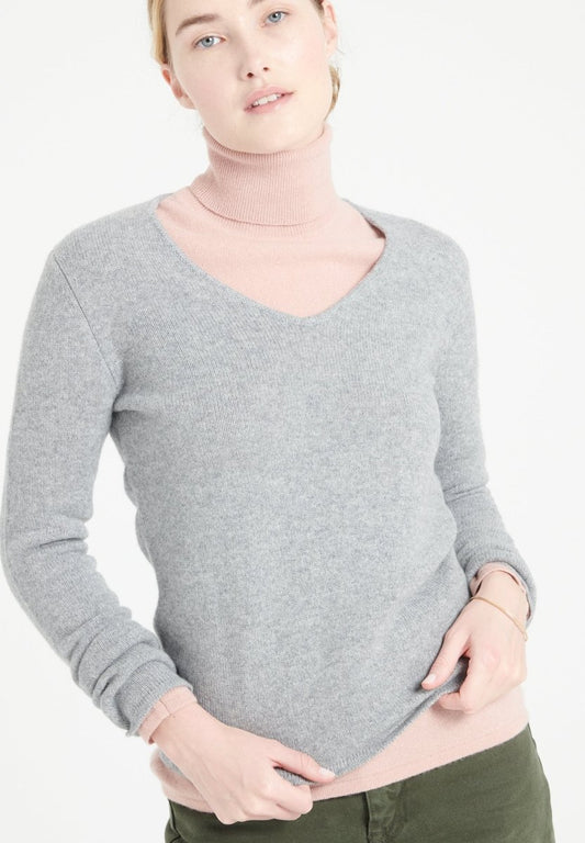 LILLY 20 Pull col V en cachemire 4 fils gris clair - Studio cashmere8