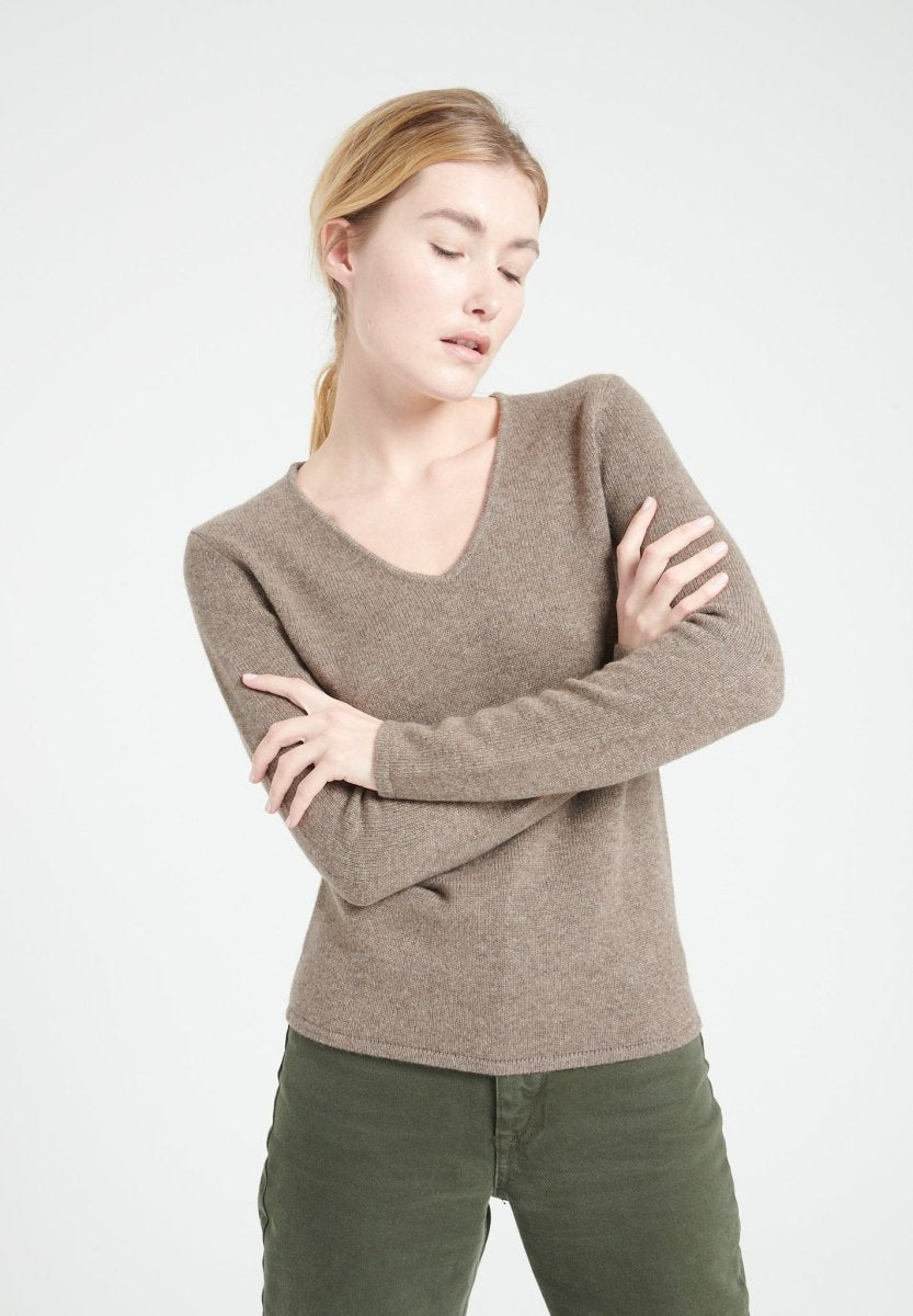 LILLY 20 Pull col V en cachemire 4 fils taupe - Studio cashmere8