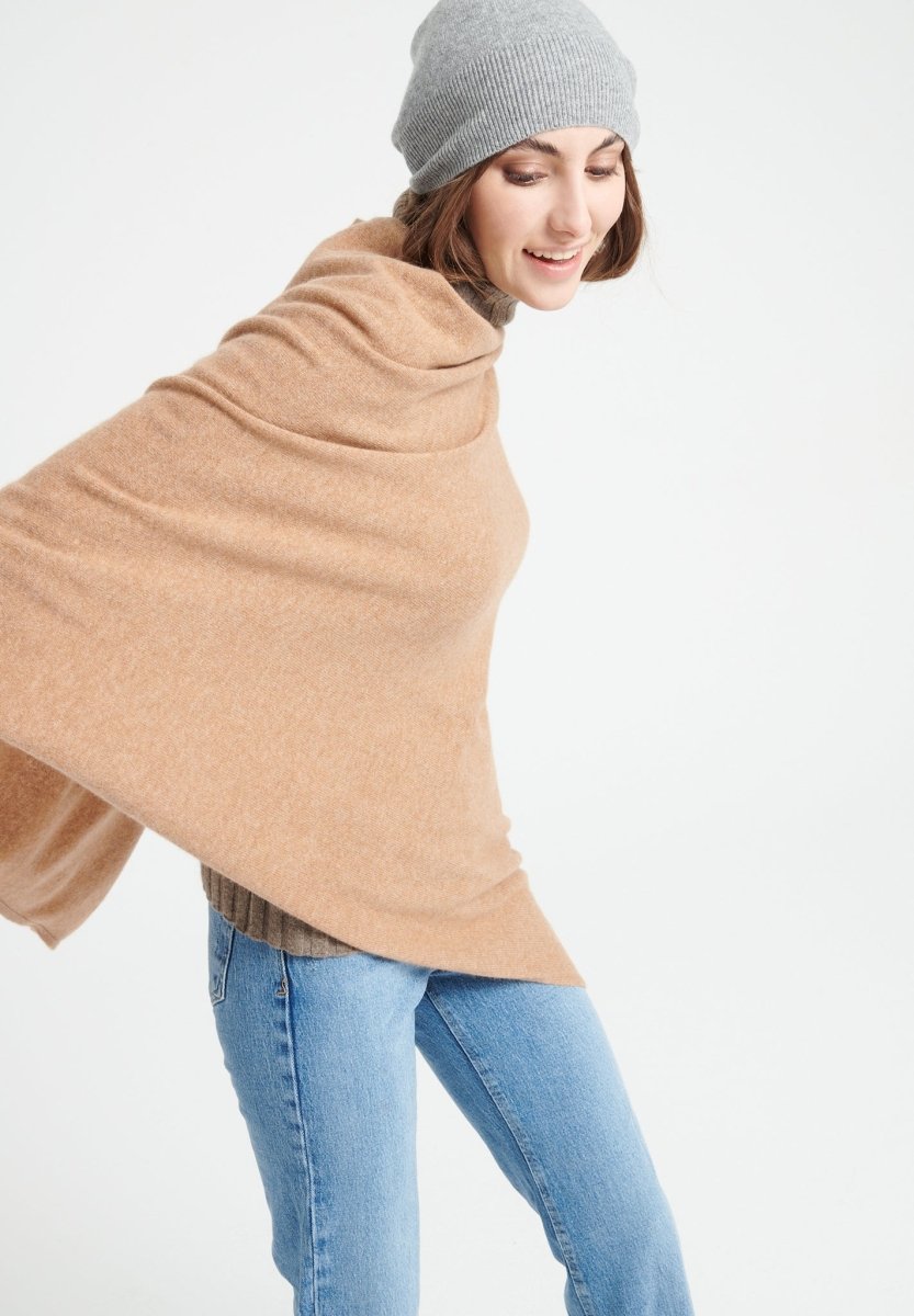 LILLY 9 Poncho col V en cachemire camel - Studio cashmere8