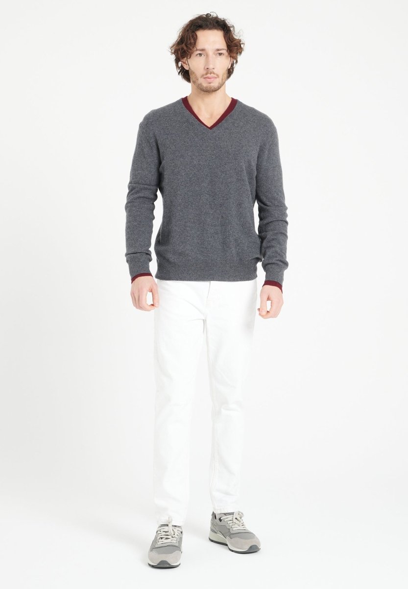 LUKE 1 Pull col V en cachemire gris anthracite - Studio cashmere8