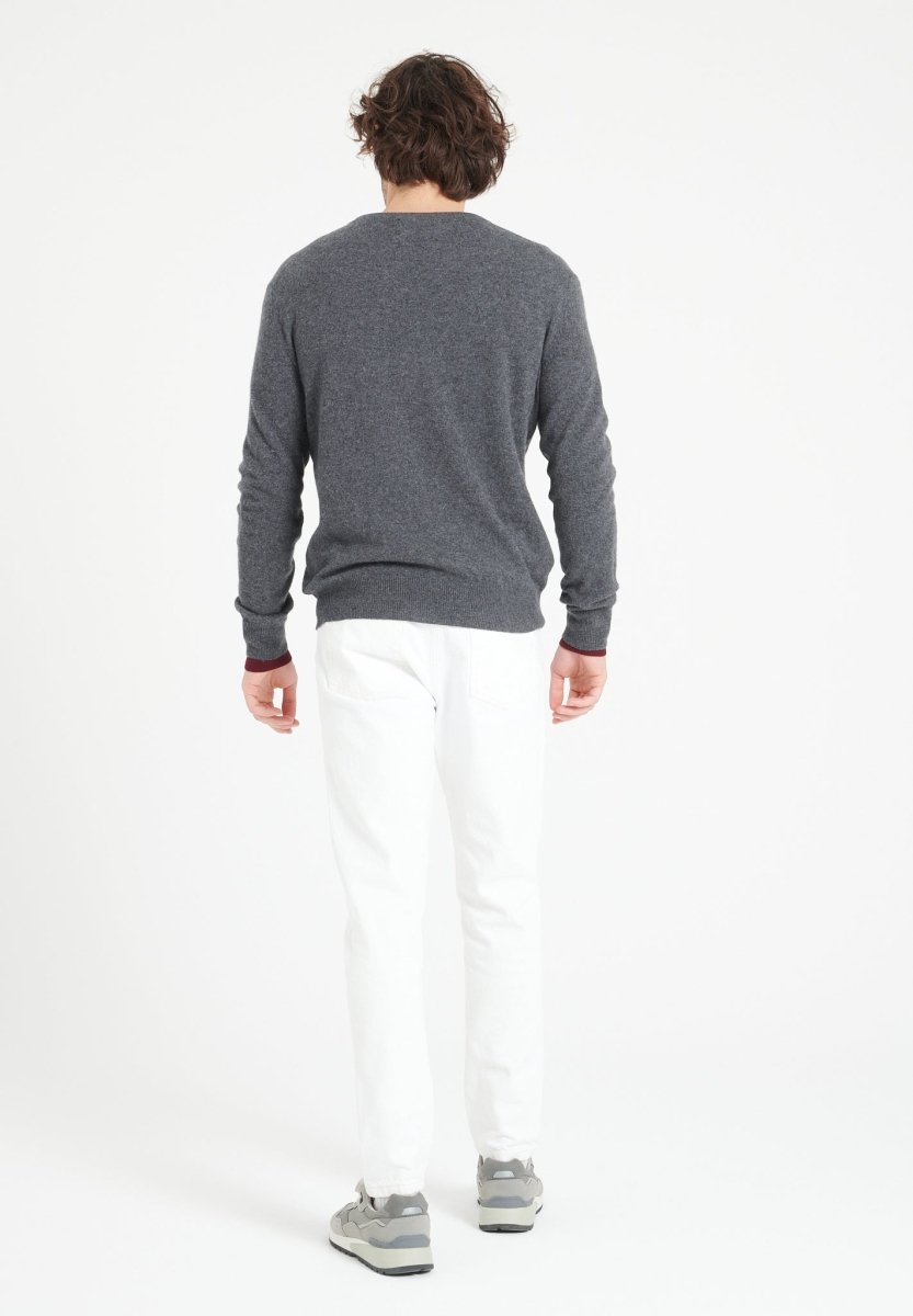 LUKE 1 Pull col V en cachemire gris anthracite - Studio cashmere8