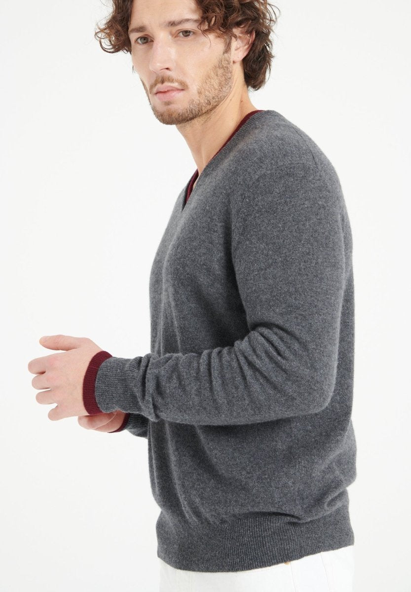 LUKE 1 Pull col V en cachemire gris anthracite - Studio cashmere8