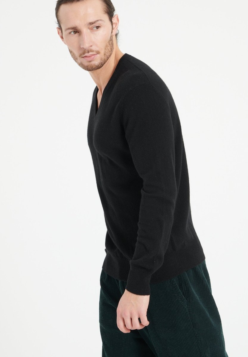 LUKE 1 Pull col V en cachemire noir - Studio cashmere8