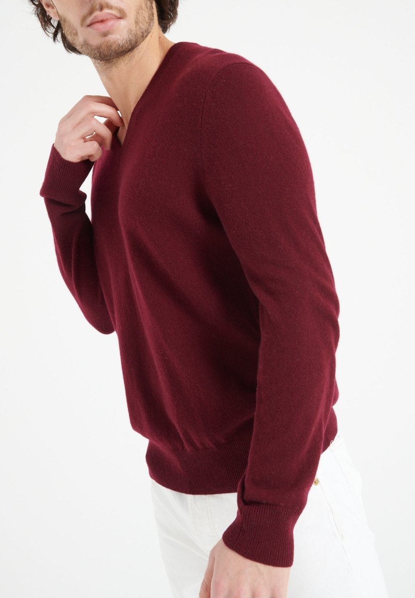 LUKE 1 Pull col V en cachemire rouge bordeaux - Studio cashmere8