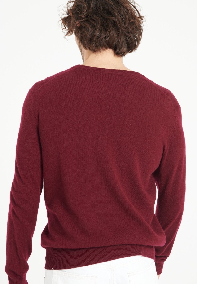 LUKE 1 Pull col V en cachemire rouge bordeaux - Studio cashmere8