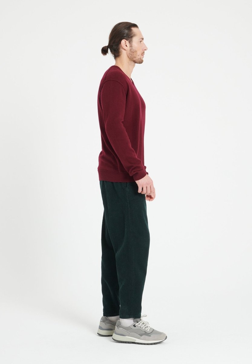 LUKE 11 Pull col V en cachemire rouge bordeaux - Studio cashmere8