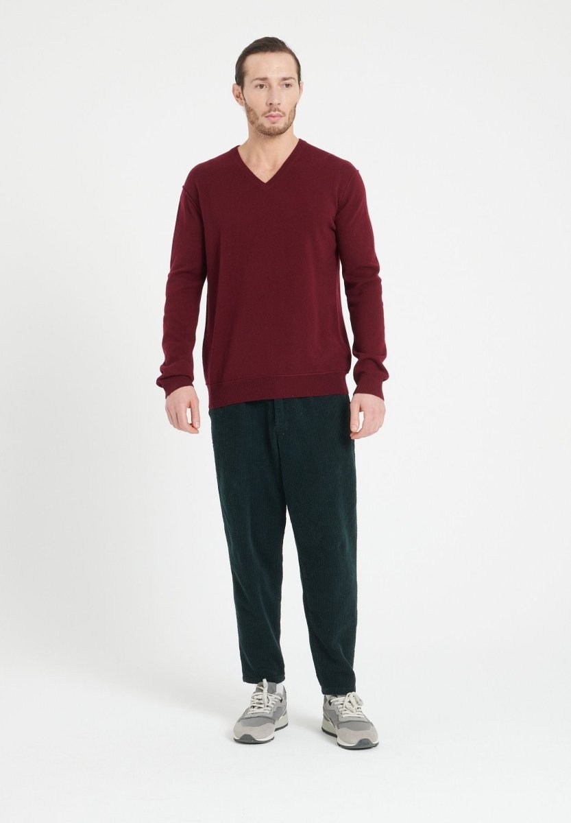 LUKE 11 Pull col V en cachemire rouge bordeaux - Studio cashmere8