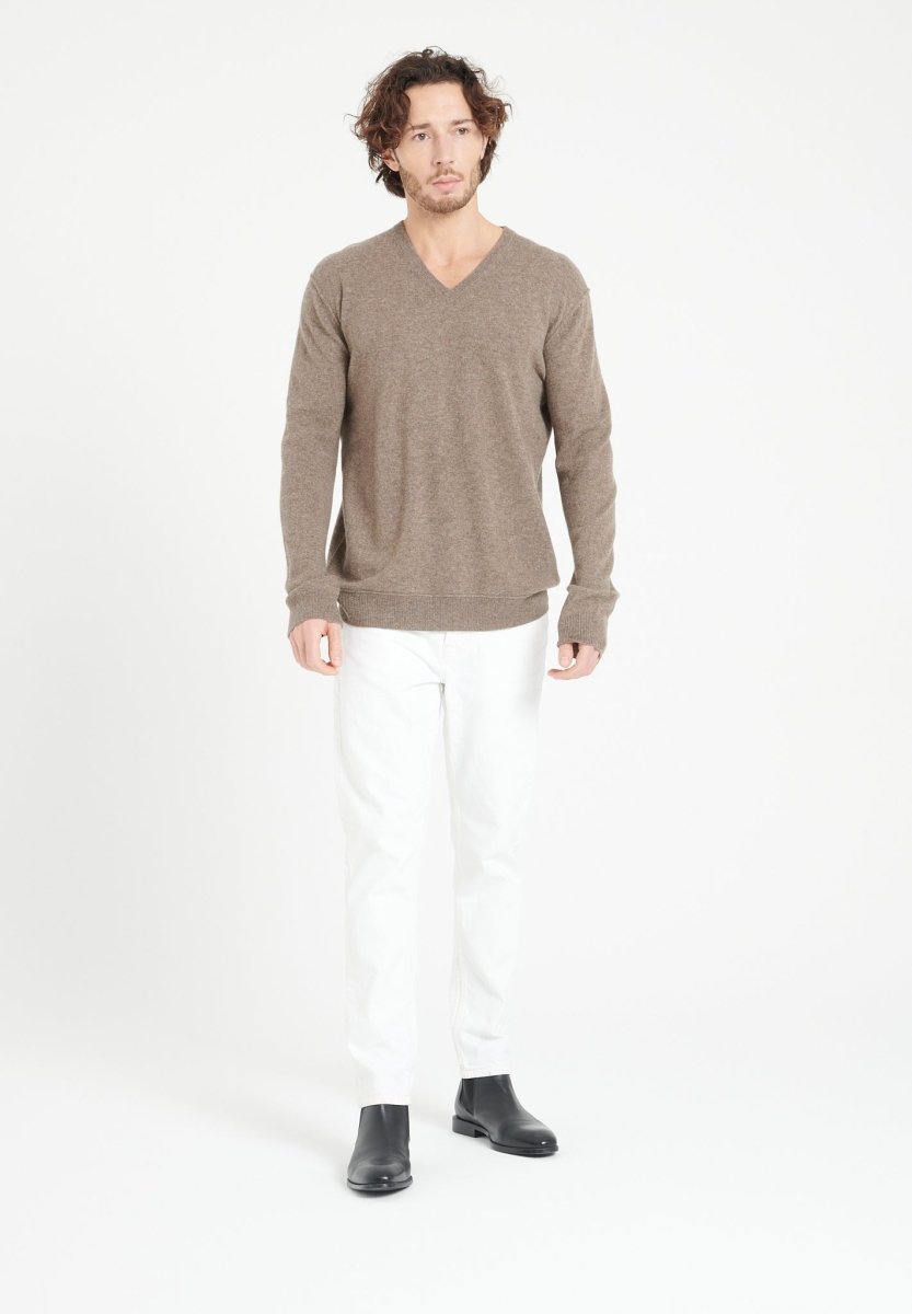 LUKE 11 Pull col V en cachemire taupe - Studio cashmere8