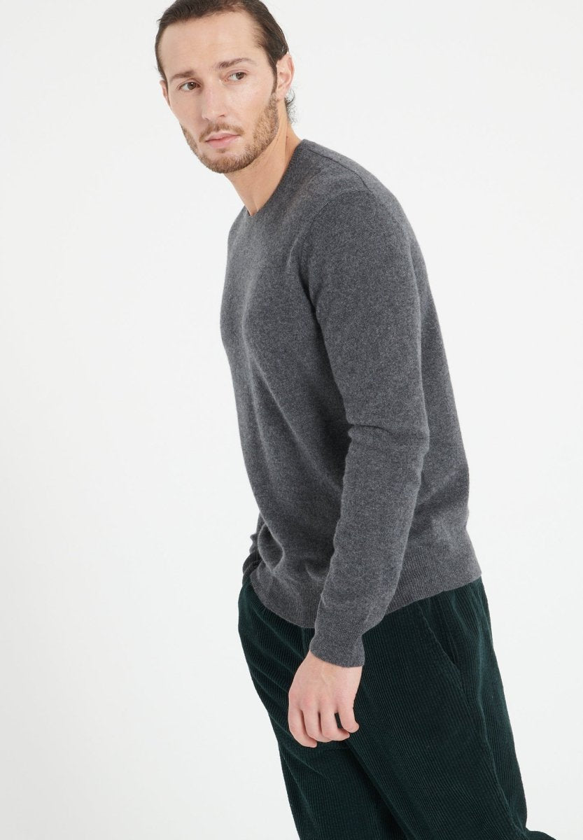 LUKE 2 Pull col rond en cachemire gris anthracite - Studio cashmere8