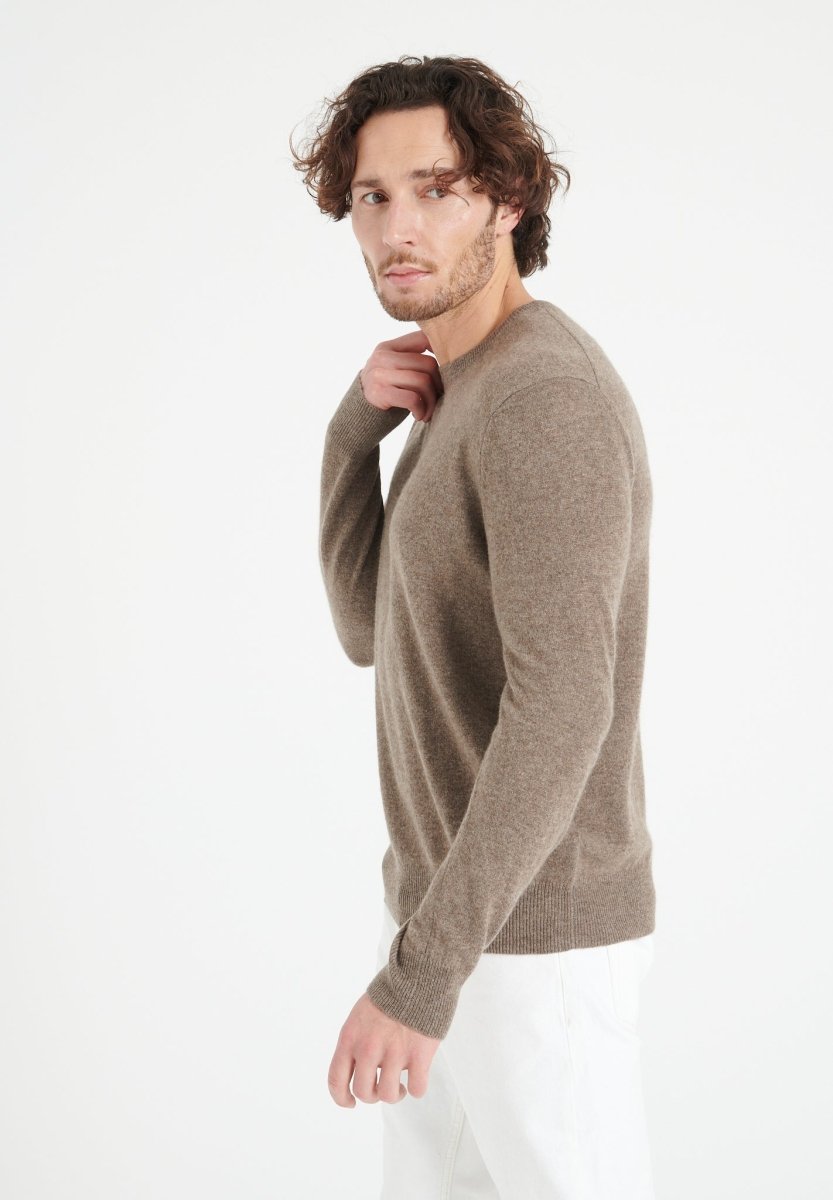 LUKE 2 Pull col rond en cachemire taupe - Studio cashmere8