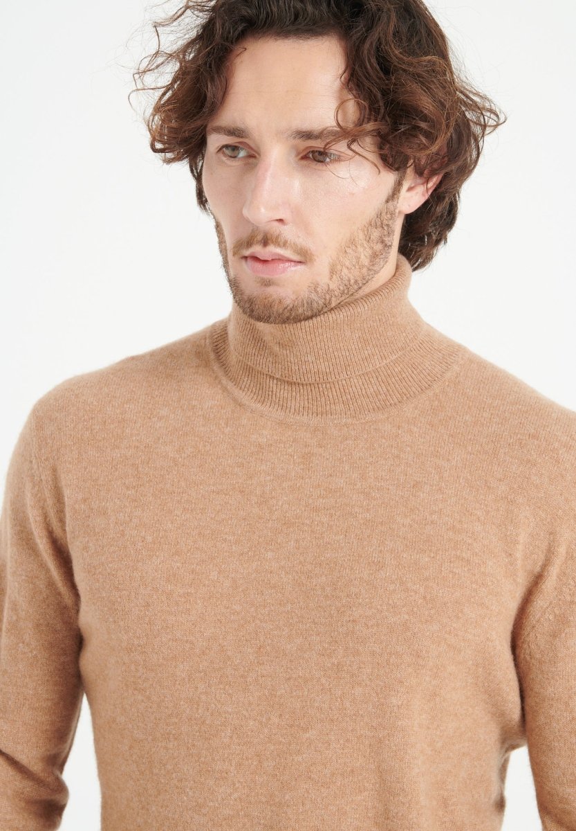 LUKE 3 Pull col roulé en cachemire camel - Studio cashmere8