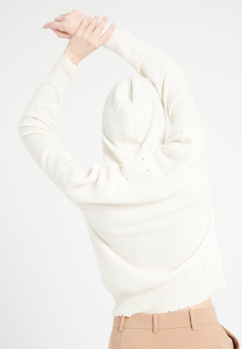 MIA 16 Sweat à capuche en cachemire avec finitions ciselées blanc écru - Studio cashmere8