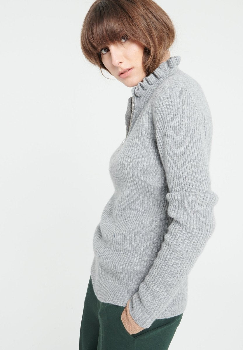 MIA 4 Pull col falbala zippé en cachemire à mailles côtelées gris clair - Studio cashmere8