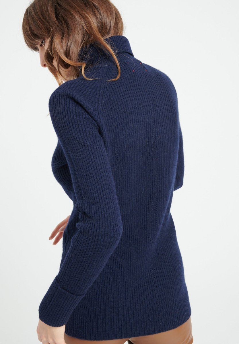 MIA 5 Pull col roulé en cachemire à mailles côtelées bleu marine - Studio cashmere8