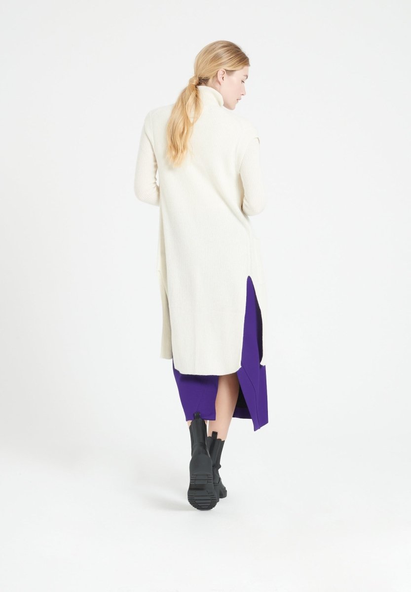 MIA 6 Long cardigan sans manches en cachemire à mailles côtelées blanc écru - Studio cashmere8