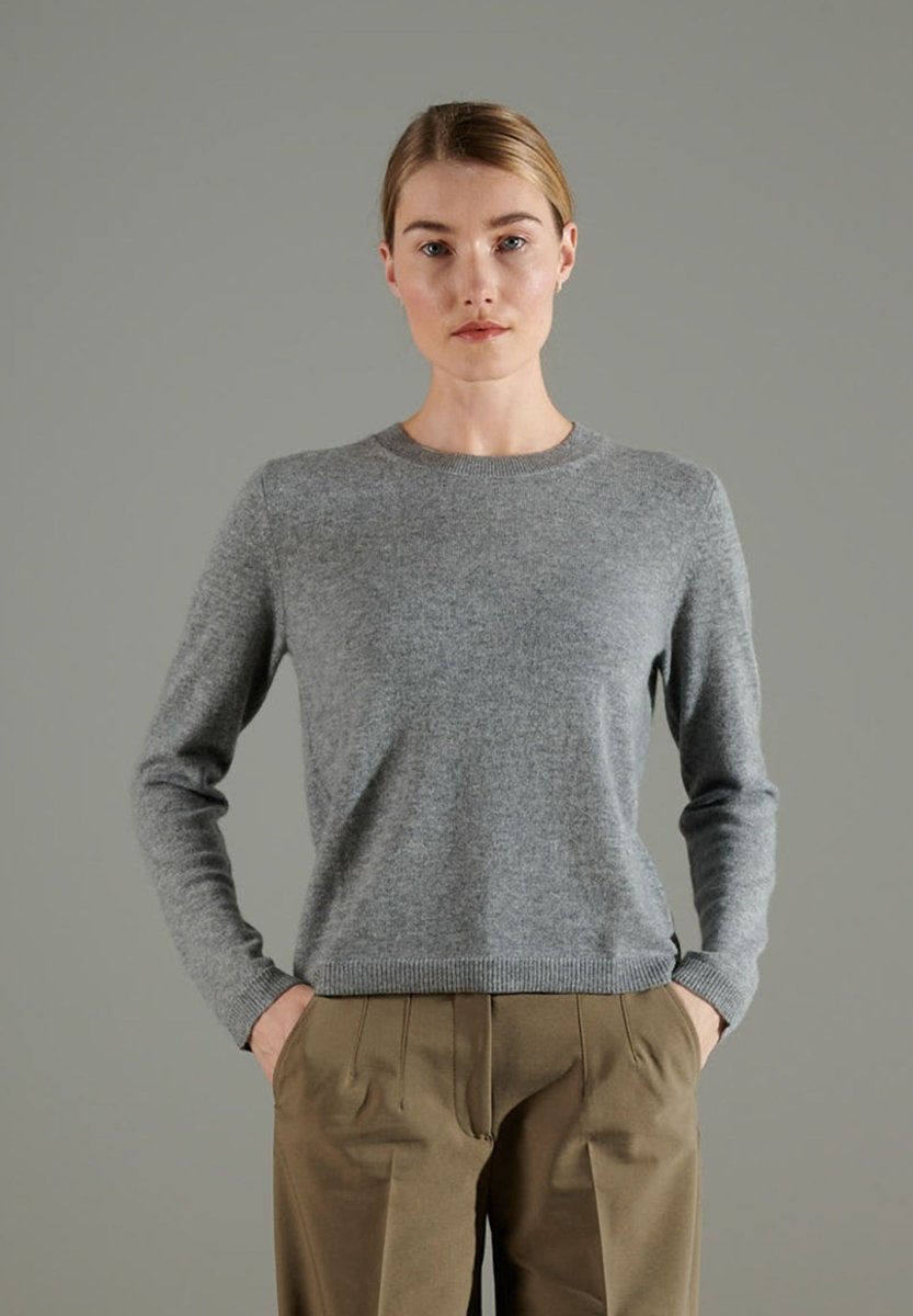 NAMI 4 Pull col rond en cachemire gris clair - Studio cashmere8