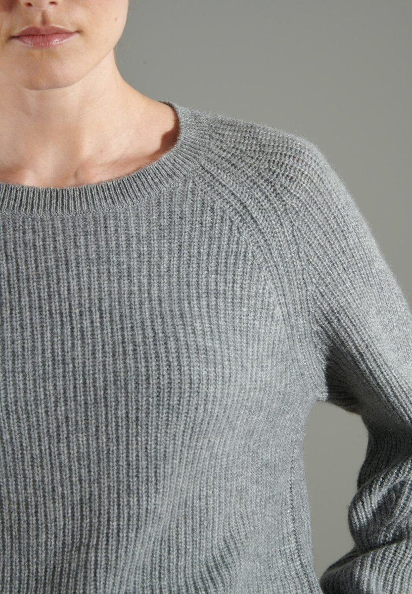 NAMI 6 Pull col rond manches raglan 4 fils en cachemire gris clair - Studio cashmere8