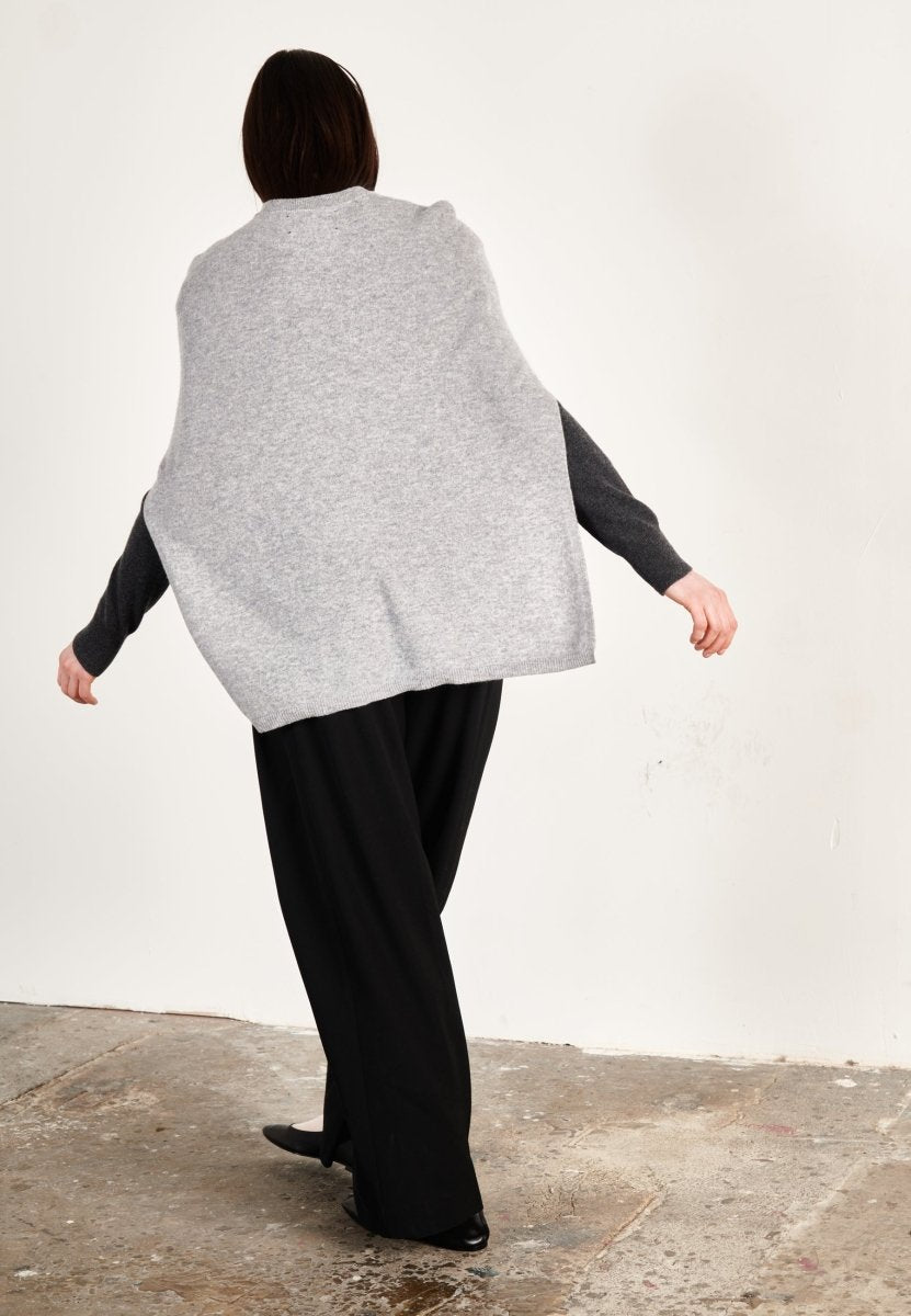 Poncho cachemire gris clair femme - HANA 15 - Studio cashmere8