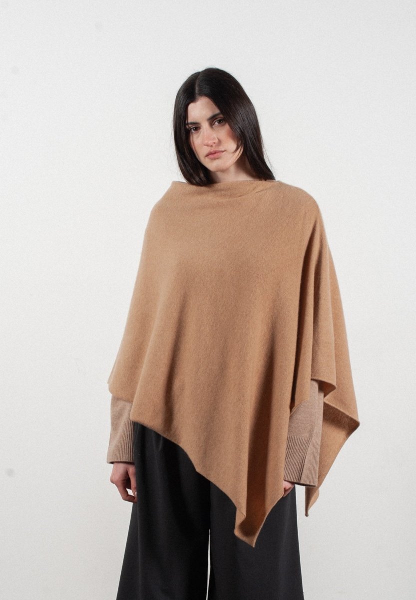 Women's camel cashmere poncho - LILLY 9 - Studio Cashmere8