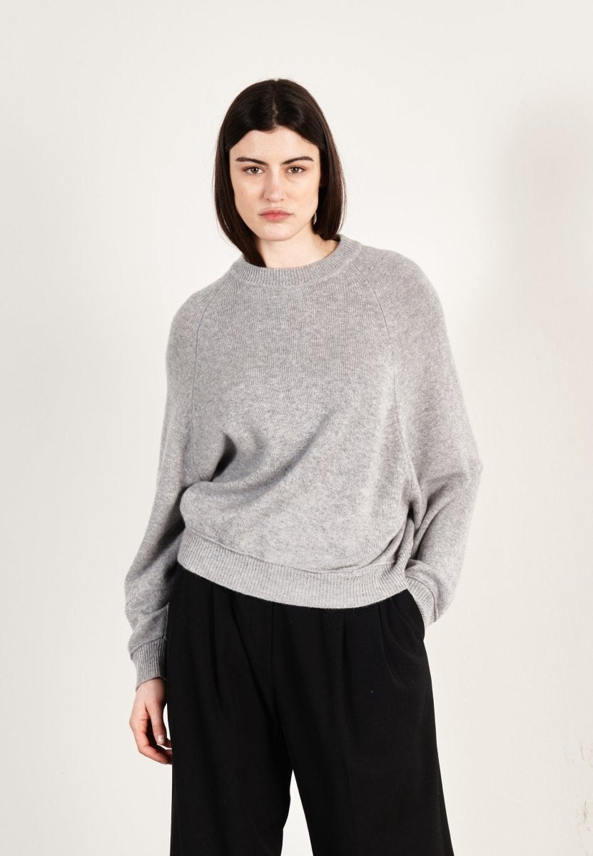 Pull col rond cachemire 4 fils gris clair femme - HANA 6 - Studio cashmere8