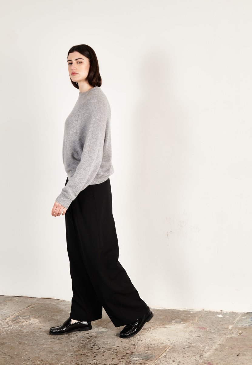 Pull col rond cachemire 4 fils gris clair femme - HANA 6 - Studio cashmere8