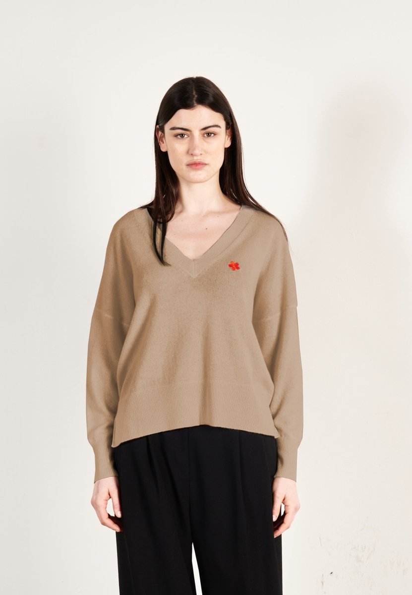 Pull col V cachemire beige foncé femme - HANA 1
