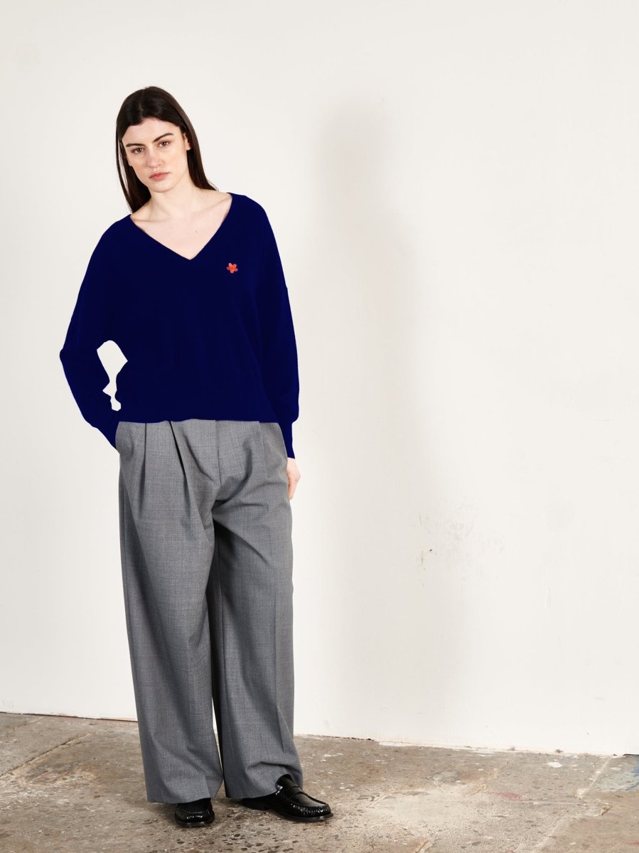 Pull col V cachemire bleu marine femme - HANA 1 - Studio cashmere8