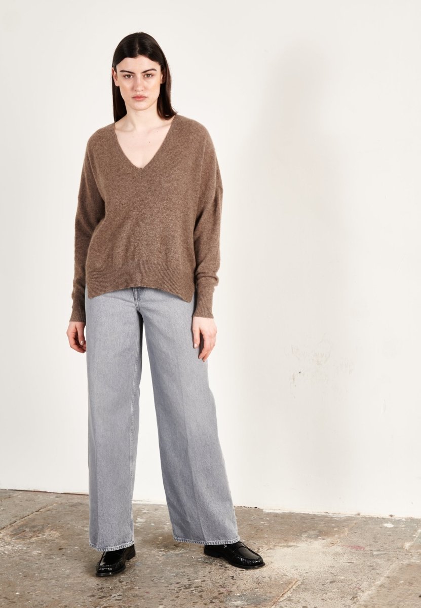 Pull col V cachemire taupe femme - RIA 3 - Studio cashmere8