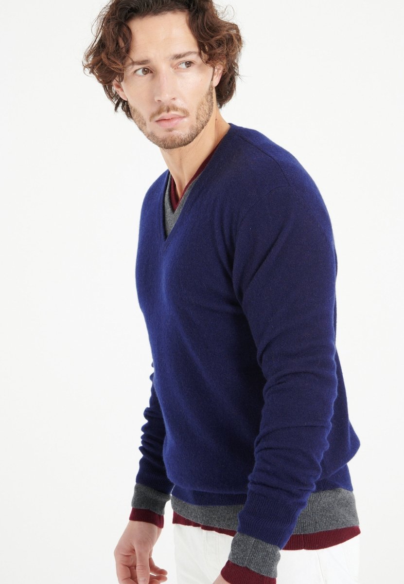 Pull col V homme en cachemire bleu nuit - LUKE 1