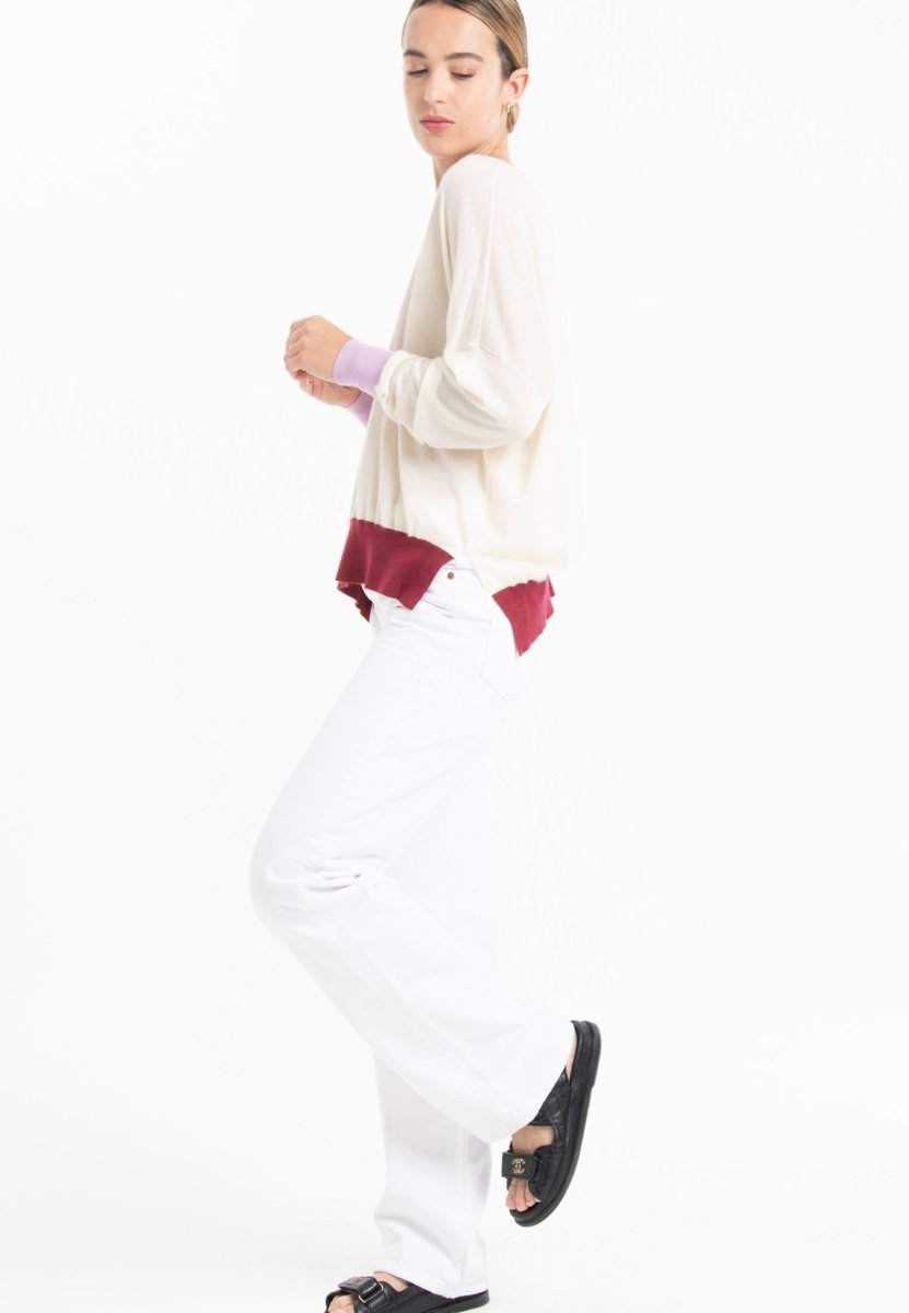 Pull col V oversize ultrafin cachemire et laine blanc/lavande/rouge femme - KELLY 10 - Studio cashmere8