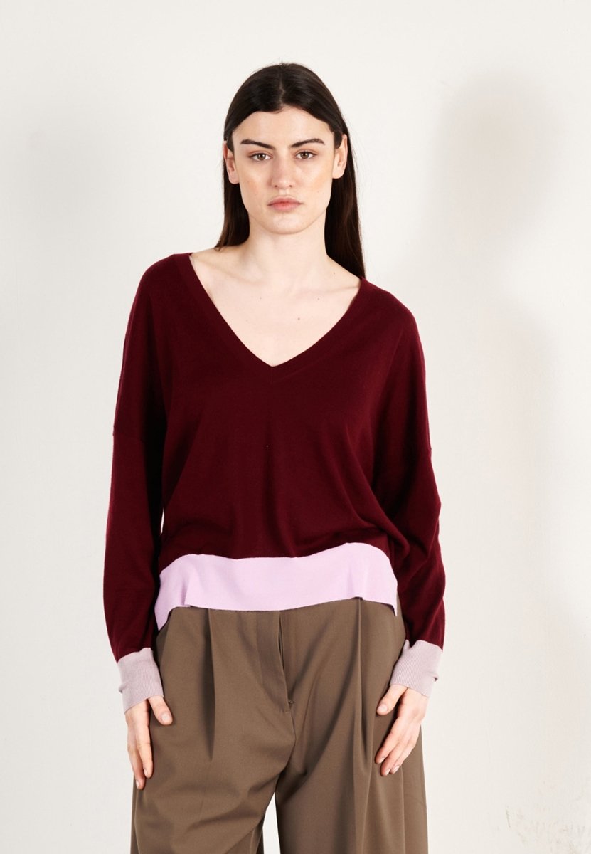 Pull col V oversize ultrafin cachemire et laine bordeaux/violet/lavande femme - KELLY 10 - Studio cashmere8