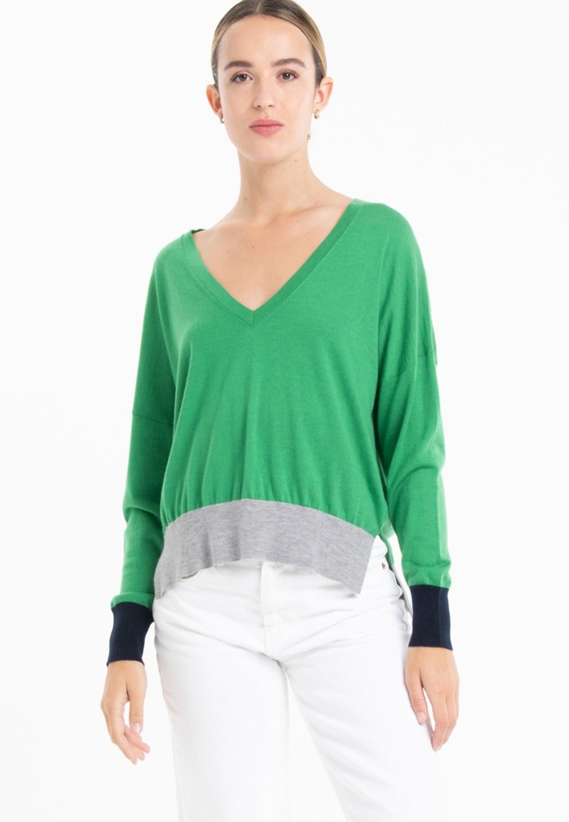 Pull col V oversize ultrafin cachemire et laine vert/bleu marine/gris femme - KELLY 10 - Studio cashmere8