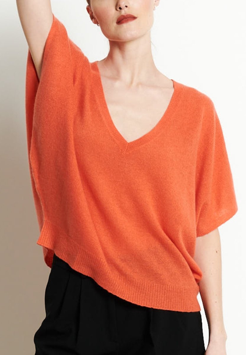 RIA 25 Pull col V manches chauve - souris en cachemire mandarine - Studio cashmere8