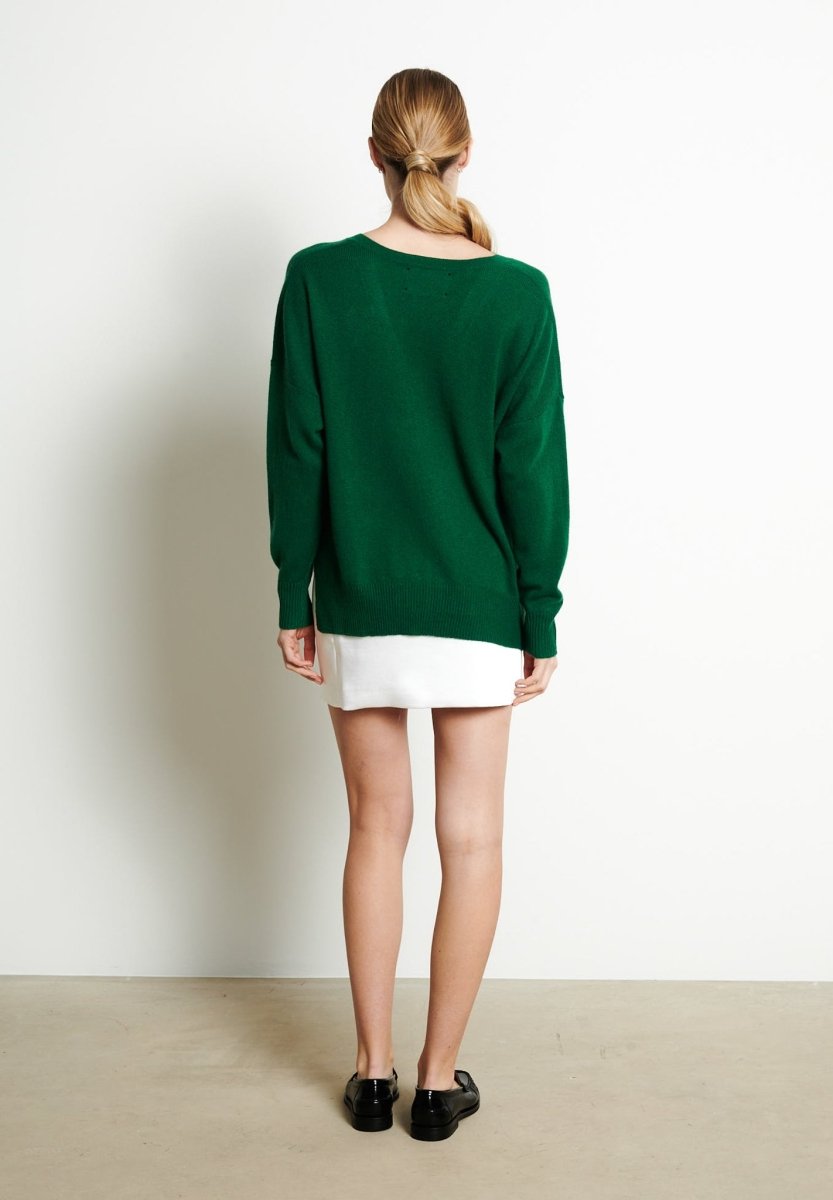 RIA 3 Pull col V profond oversize en cachemire vert émeraude - Studio cashmere8